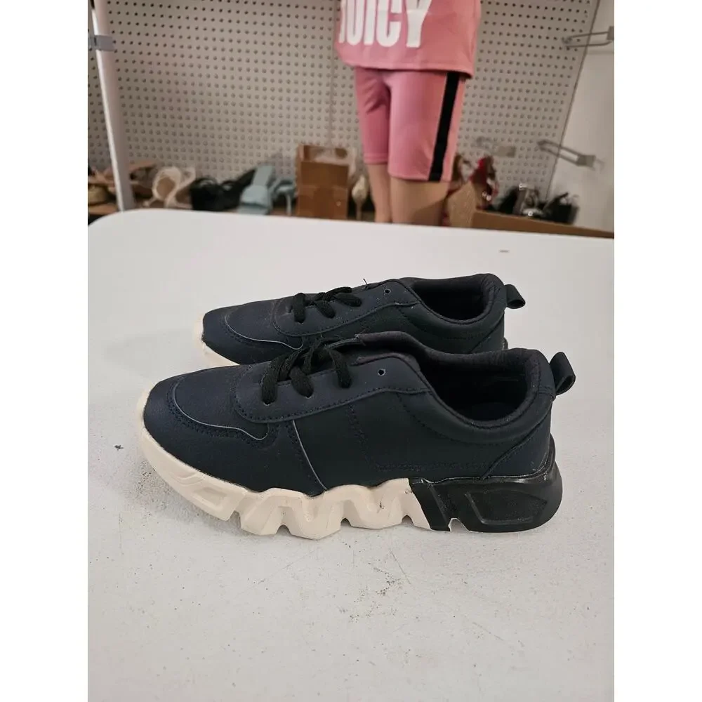 Boys Lightweight Lace-up sneakers size EU34 UK2 US 3